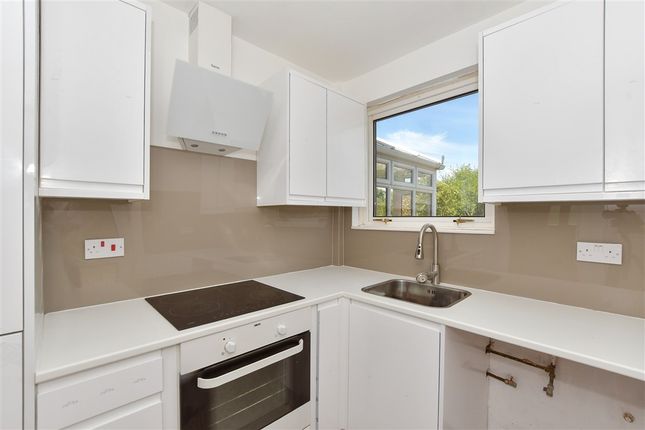 Hawthorn Avenue, Sheerness, Kent 3 bed semi