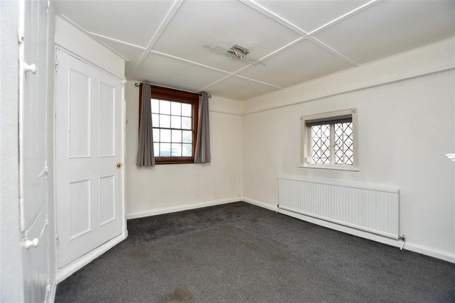 North Street, Sheldwich, Faversham, Kent 2 bed cottage for sale