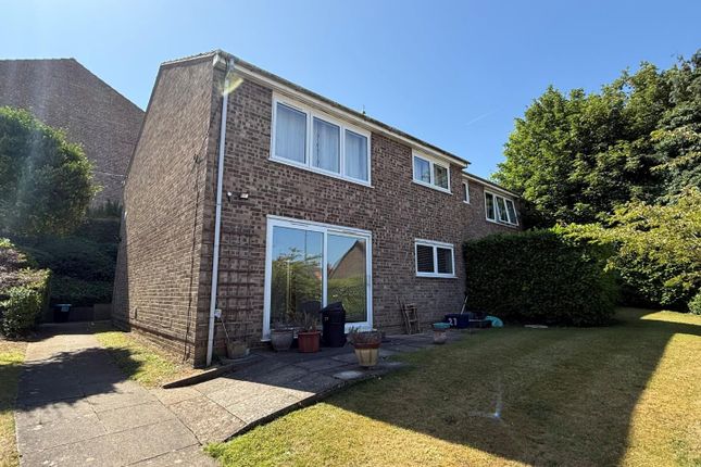 The Rise, Northampton NN2 2 bed apartment for sale
