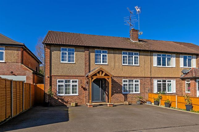 Blackthorn Close, St. Albans 4 bed semi