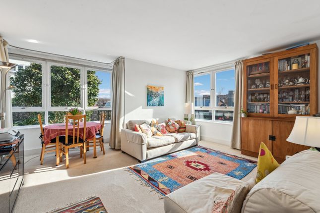 Chelsea Towers, Chelsea Manor Gardens 1 bed flat for sale