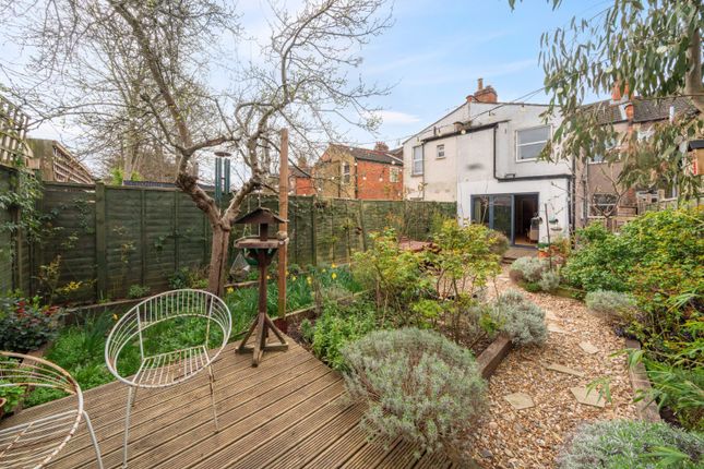 Oldfield Road, Harlesden, London NW10 3 bed terraced house for sale