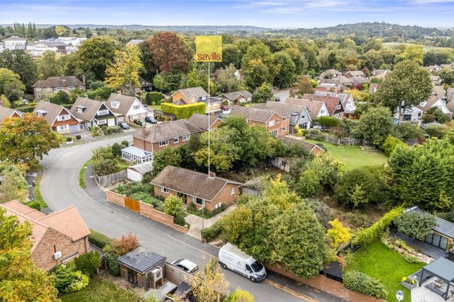 Waverley Drive, Chertsey, Surrey, KT16 2 bed bungalow for sale