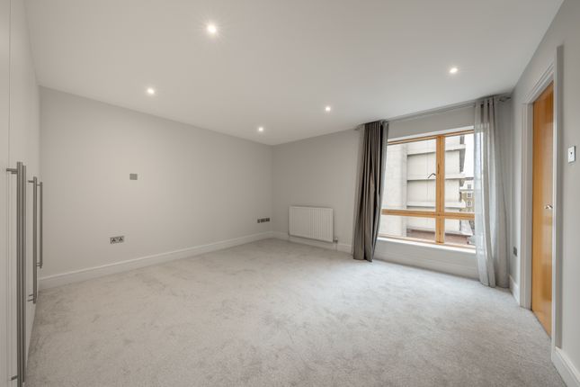 3 bed flat