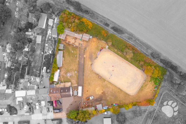 Browns Avenue, Wickford SS11 5 bed chalet for sale