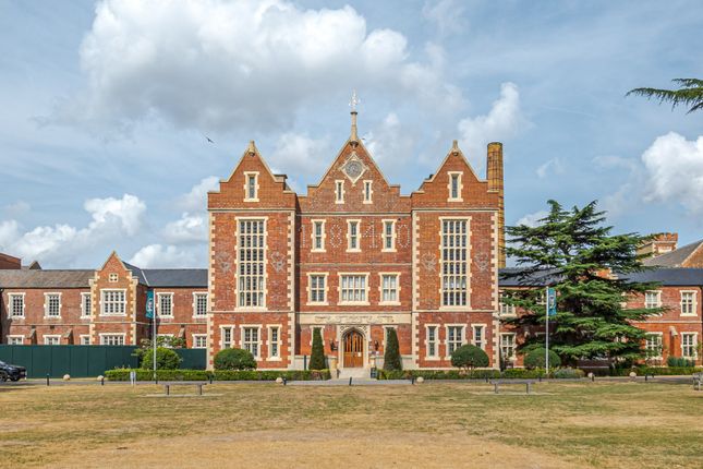 Holt Gardens, London SW17 1 bed apartment for sale