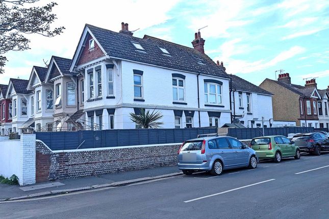 4 bedroom end of terrace house for sale