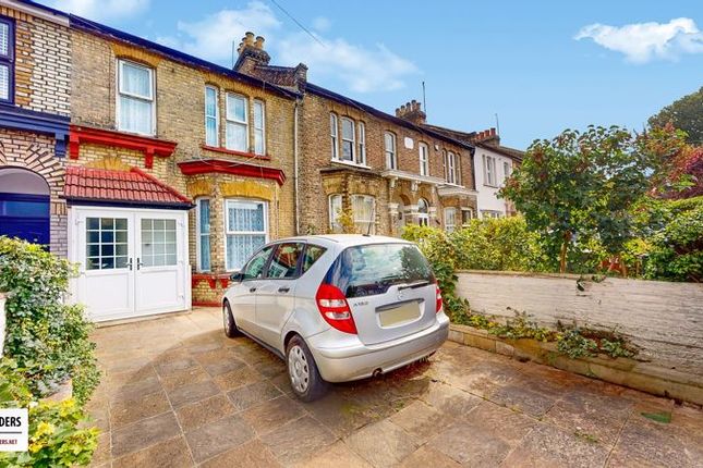 Hainault Road, Leytonstone, E11 4 bed terraced house for sale