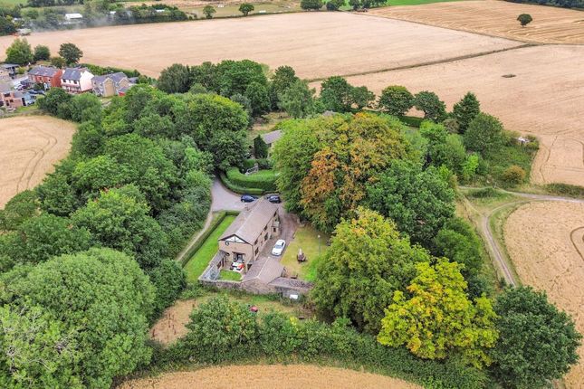 Carr Mill Road, Billinge, WN5 4 bed cottage for sale