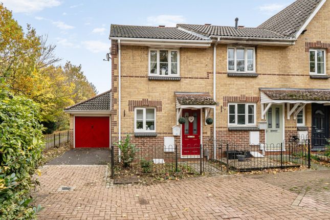 Saffron Way, Whiteley, Hampshire, PO15 2 bed end of terrace house for sale