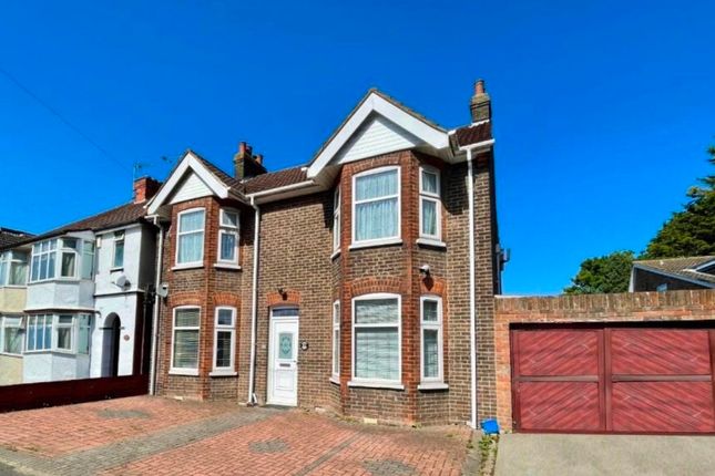6 bed detached house