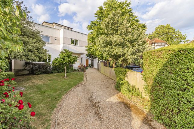 Holland Close, Stanmore, HA7 5 bed detached house for sale