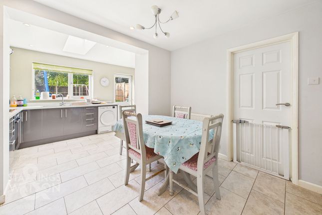 Nurseries Avenue, Brundall, Norwich 3 bed semi