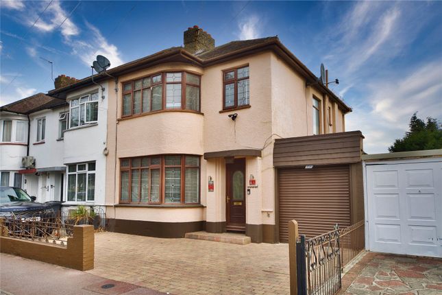 Westrow Drive, Barking, IG11 3 bed end of terrace house for sale