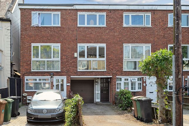 2 bedroom town house for sale