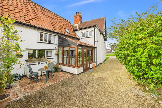 The Green, Pulham Market, Diss 3 bed cottage for sale