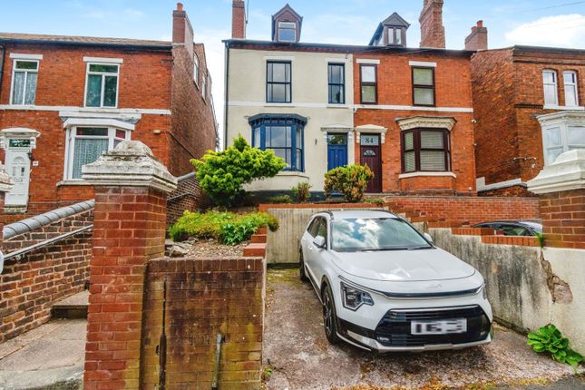 5 bedroom semi-detached house for sale