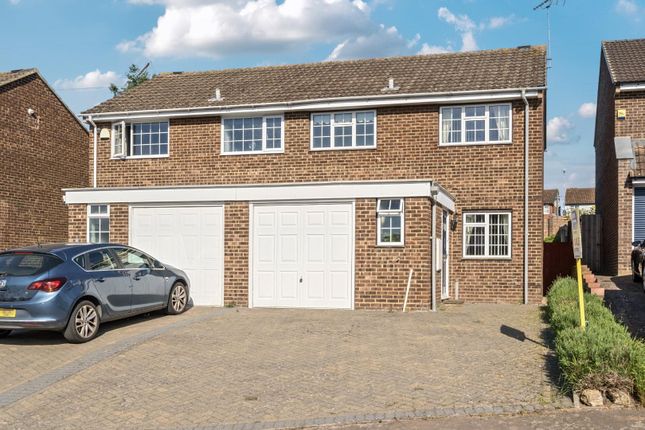 Bronte Close, Larkfield, Aylesford 3 bed semi