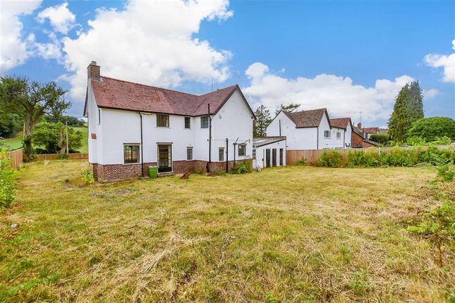 2 bed detached house
