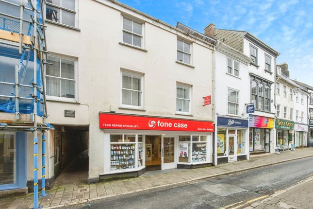 3 bedroom flat for sale