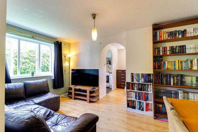 Percy Gardens, Worcester Park... 1 bed flat for sale