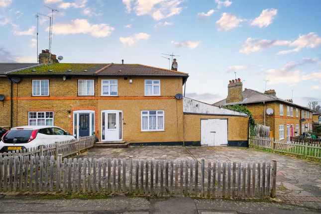 Redbridge Lane West, Wanstead 3 bed end of terrace house for sale