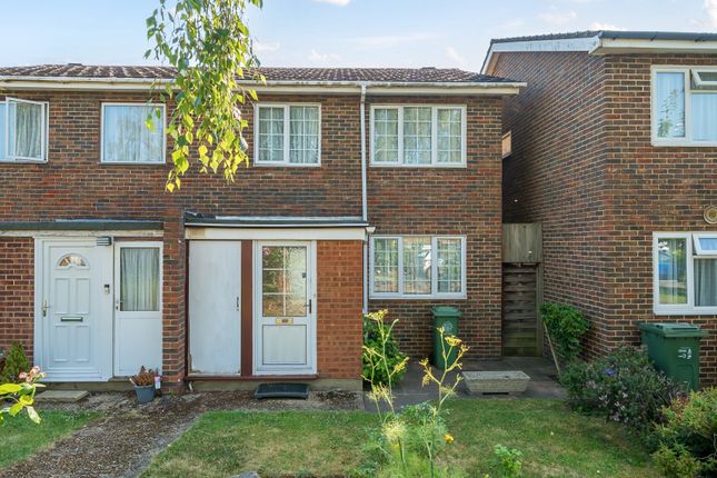 Chartwell Place, Sutton SM3 3 bed semi