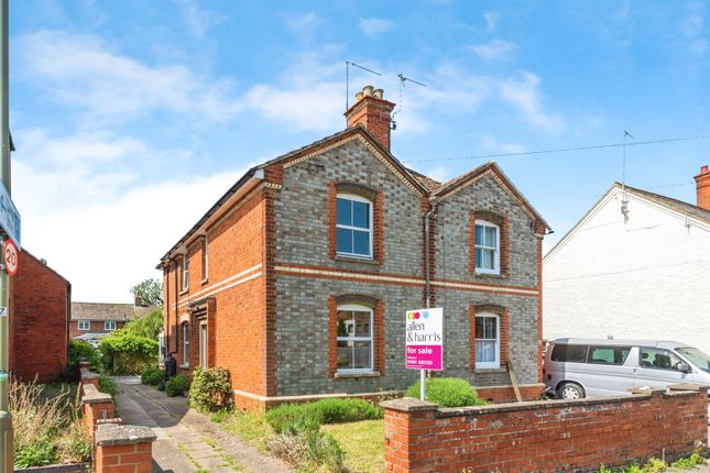 2 bedroom semi-detached house for sale
