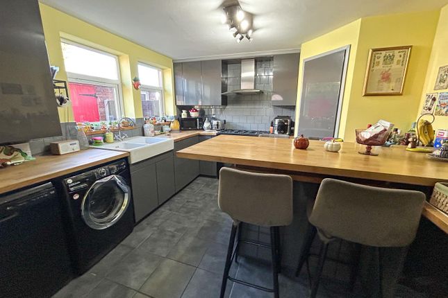 Pepper Road, Calverton, Nottingham 3 bed semi