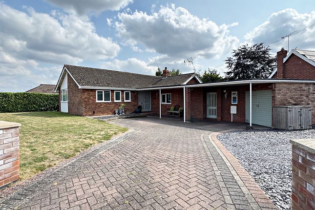 Inchbrook Road, Kenilworth 4 bed detached bungalow for sale