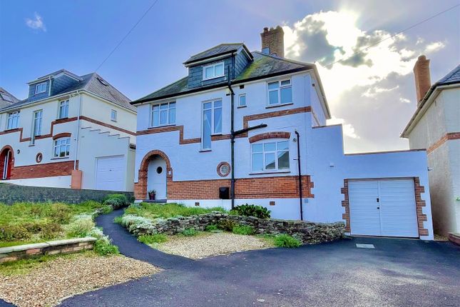 4 bed detached house