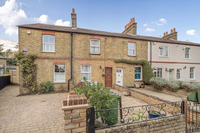 Avery Hill Road, London SE9 2 bed terraced house for sale