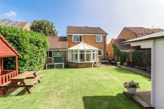 Shakespeare Close, Newport Pagnell MK16 4 bed detached house for sale