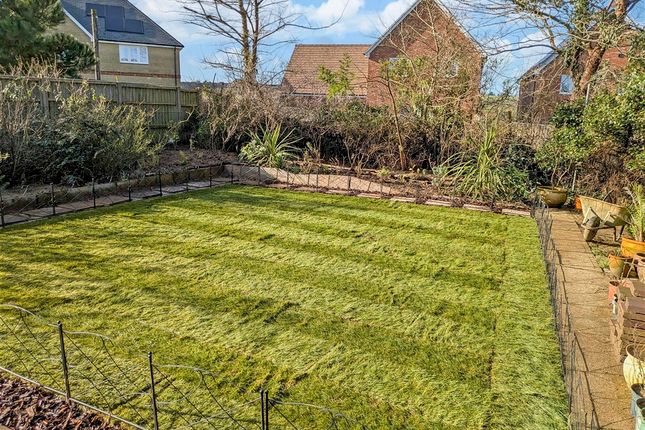 3 bed end terrace house