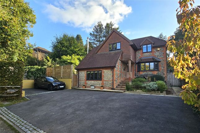 West View Road, Hampshire GU35 4 bed detached house for sale