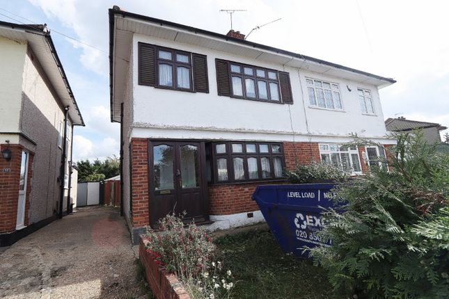 Lynwood Drive, Romford, RM5 3 bed semi