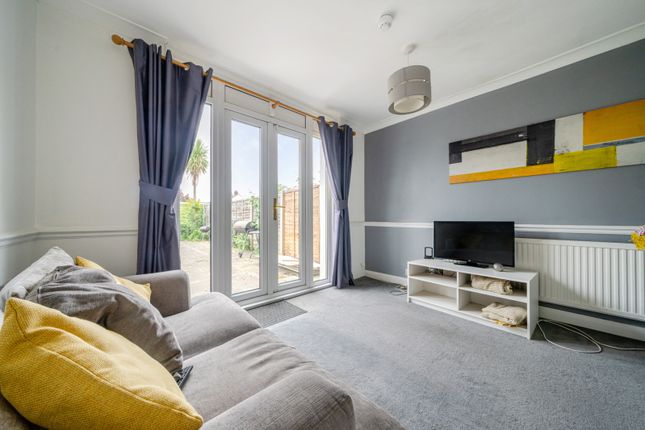 6 bedroom semi-detached house for sale
