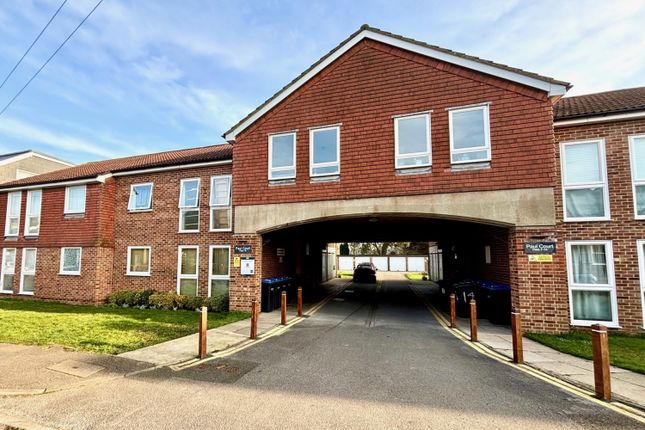 Paul Court Hythe Park Road, Egham... 1 bed ground floor flat for sale
