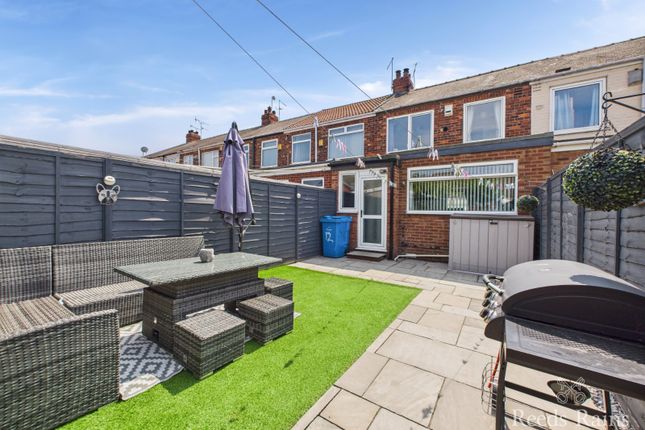 Eskdale Avenue, Hull HU9 3 bed terraced house for sale