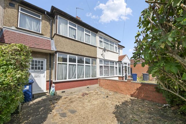 Craven Avenue, Southall 3 bed terraced house for sale