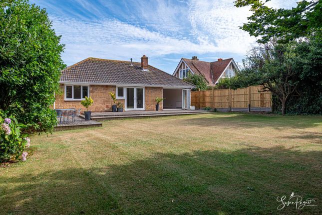 Bay Road, Freshwater 3 bed detached bungalow for sale