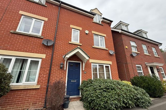 Birkdale Close, Swindon, SN25 3 bed end of terrace house for sale