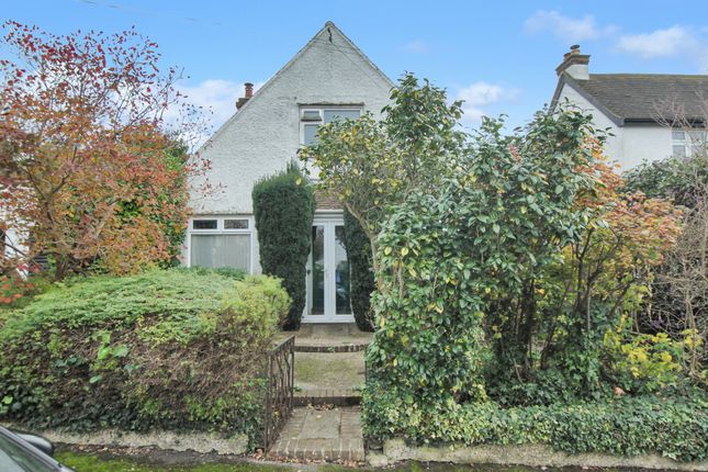 Fairlight Road, Hythe, CT21 3 bed detached house for sale
