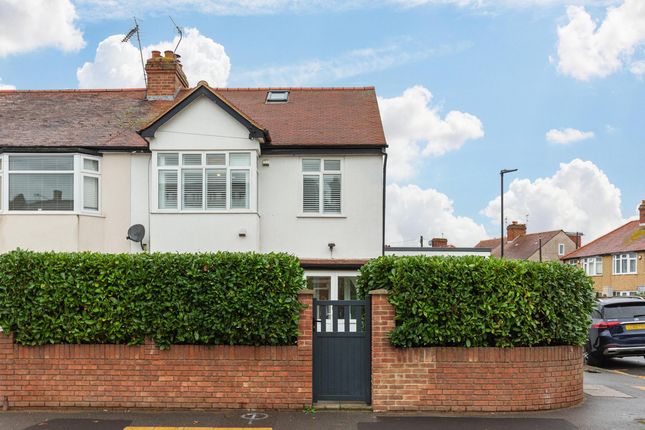 Isleworth TW7 4 bed end of terrace house for sale