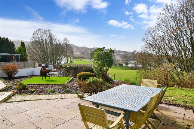4 bed detached house