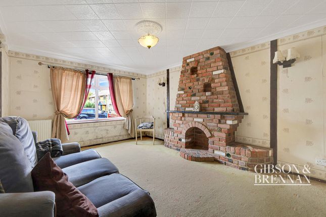 Heron Dale, Basildon, SS14 2 bed end of terrace house for sale