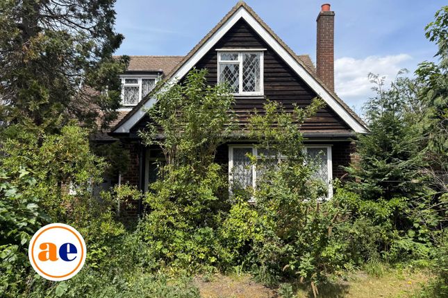 Woolwich Road, London SE2 2 bed detached house for sale