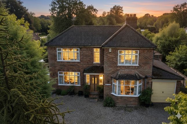 4 bed detached house