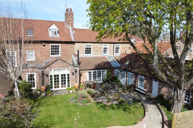 Newbegin, Beverley 5 bed townhouse for sale