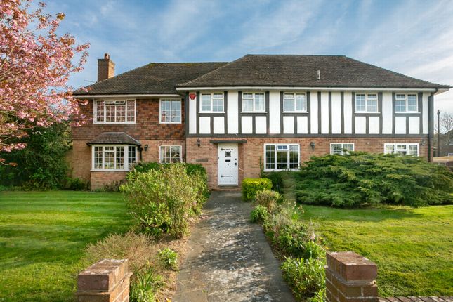 Cliff Road, Folkestone, CT20 5 bed detached house for sale